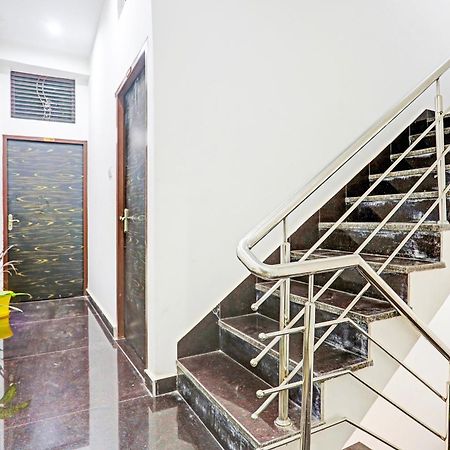 Hotel O The Maruti Paying Guest House Varanasi Exterior foto