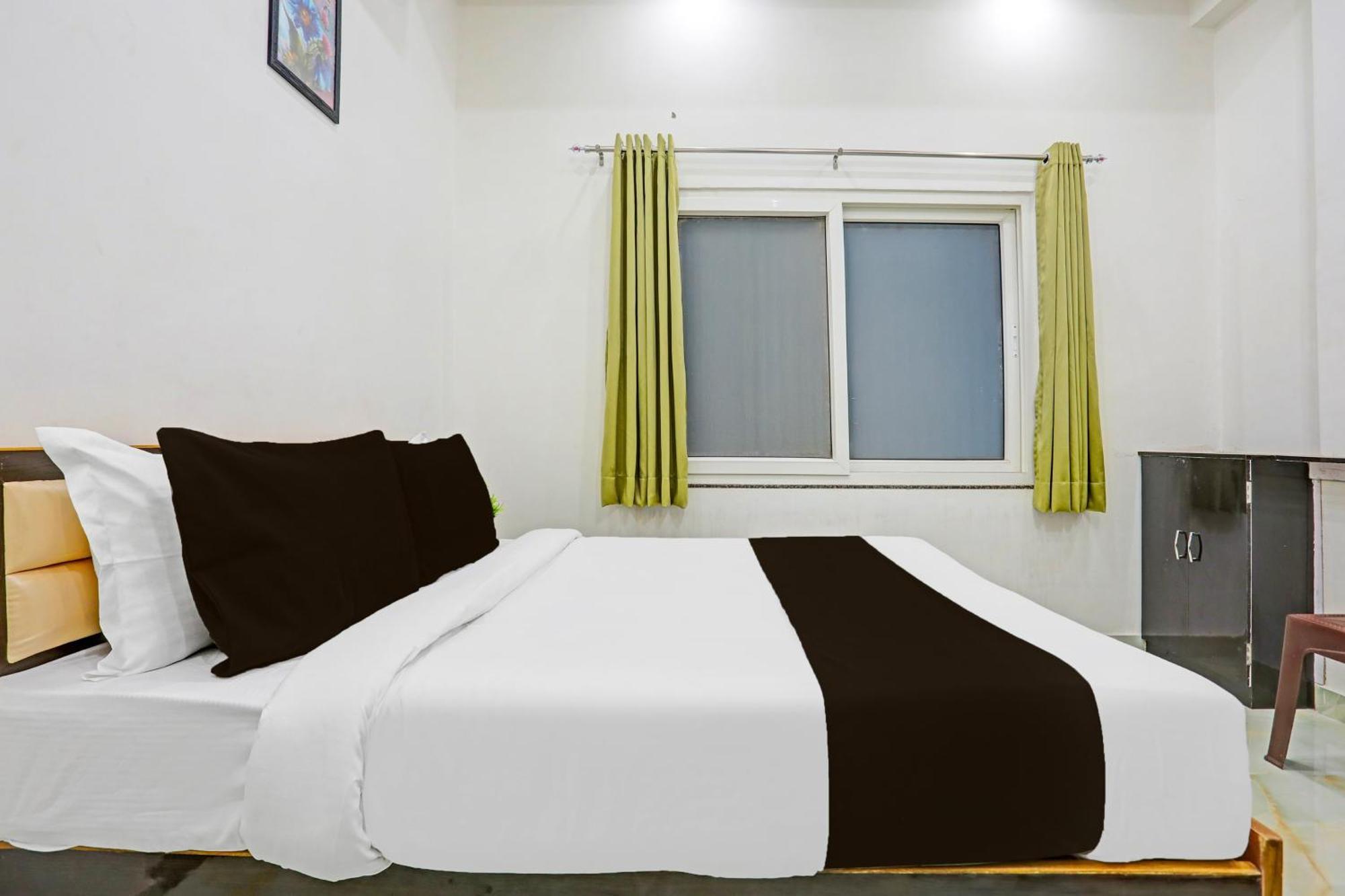 Hotel O The Maruti Paying Guest House Varanasi Exterior foto