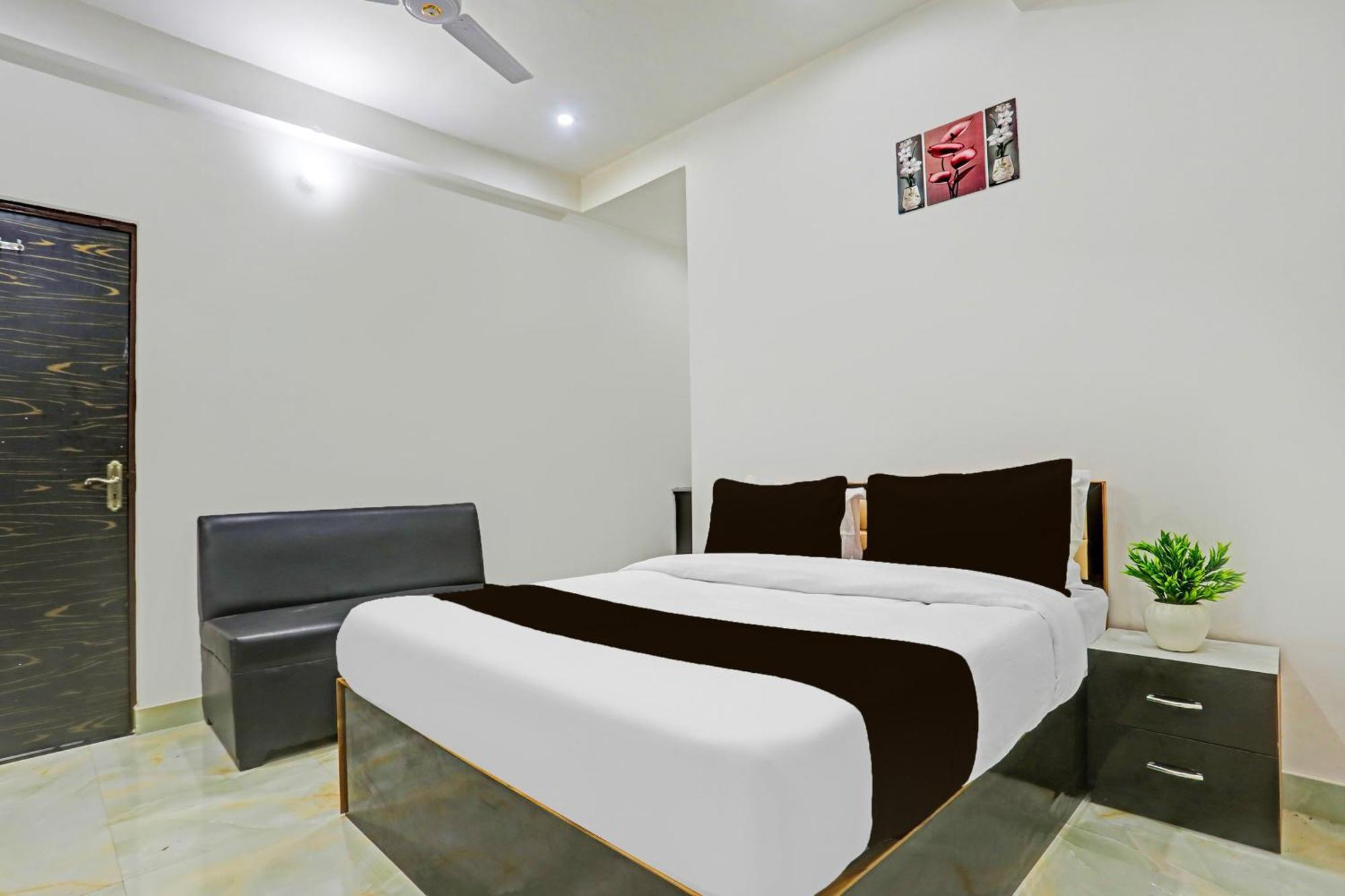 Hotel O The Maruti Paying Guest House Varanasi Exterior foto